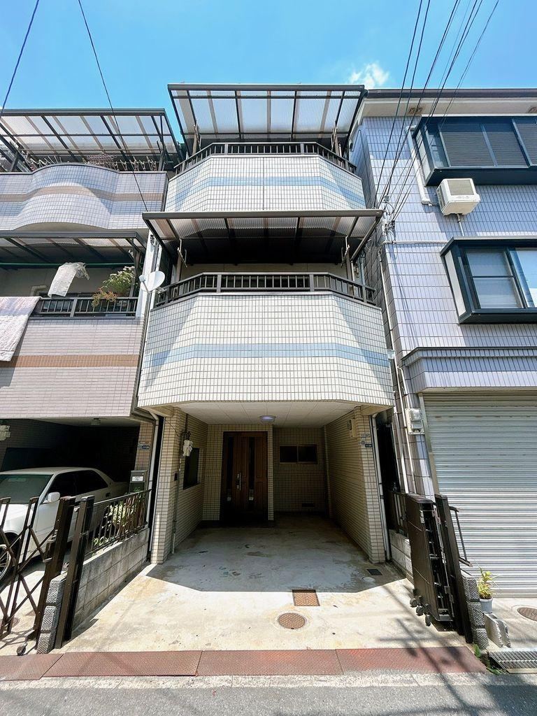 3LDK house in Higashiosaka, Osaka - Photo 1