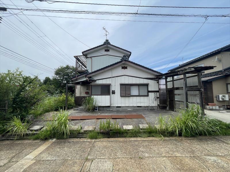 6LDK house in Sanjo, Niigata - Photo 1