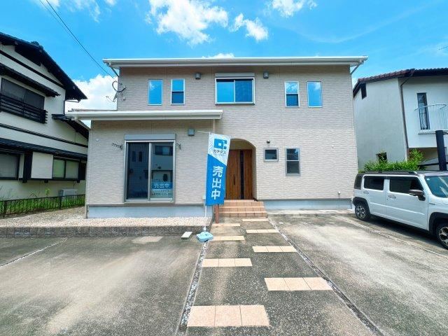 5LDK house in Sawara Ward, Fukuoka - Photo 1