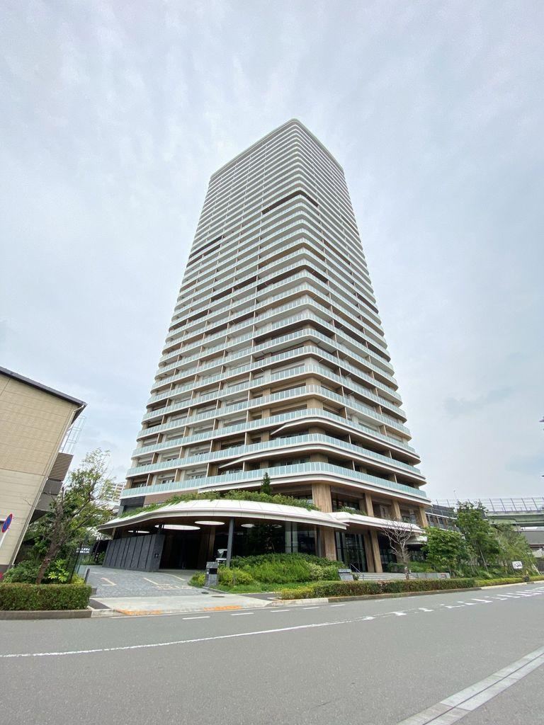 2LDK+S apartment in Machida, Tokyo - Photo 1