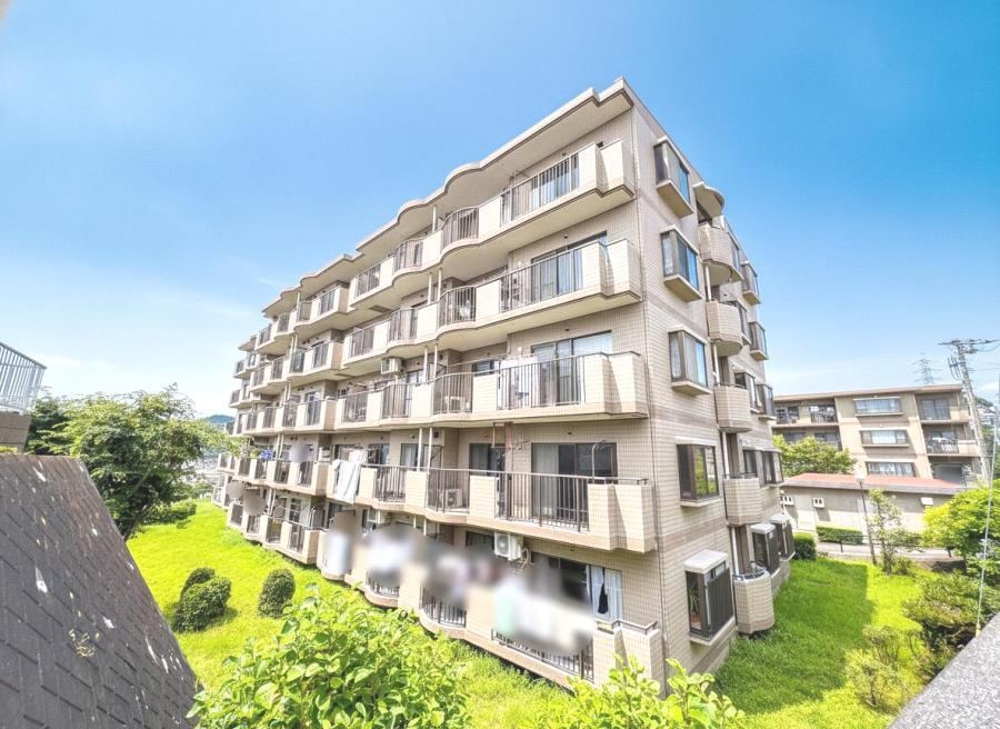 4LDK apartment in Yokosuka, Kanagawa - Photo 1