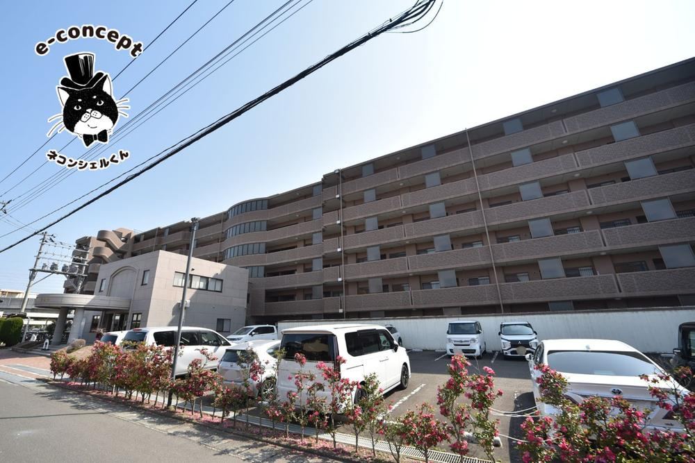 3LDK+S apartment in Taihaku Ward, Sendai, Miyagi - Photo 1