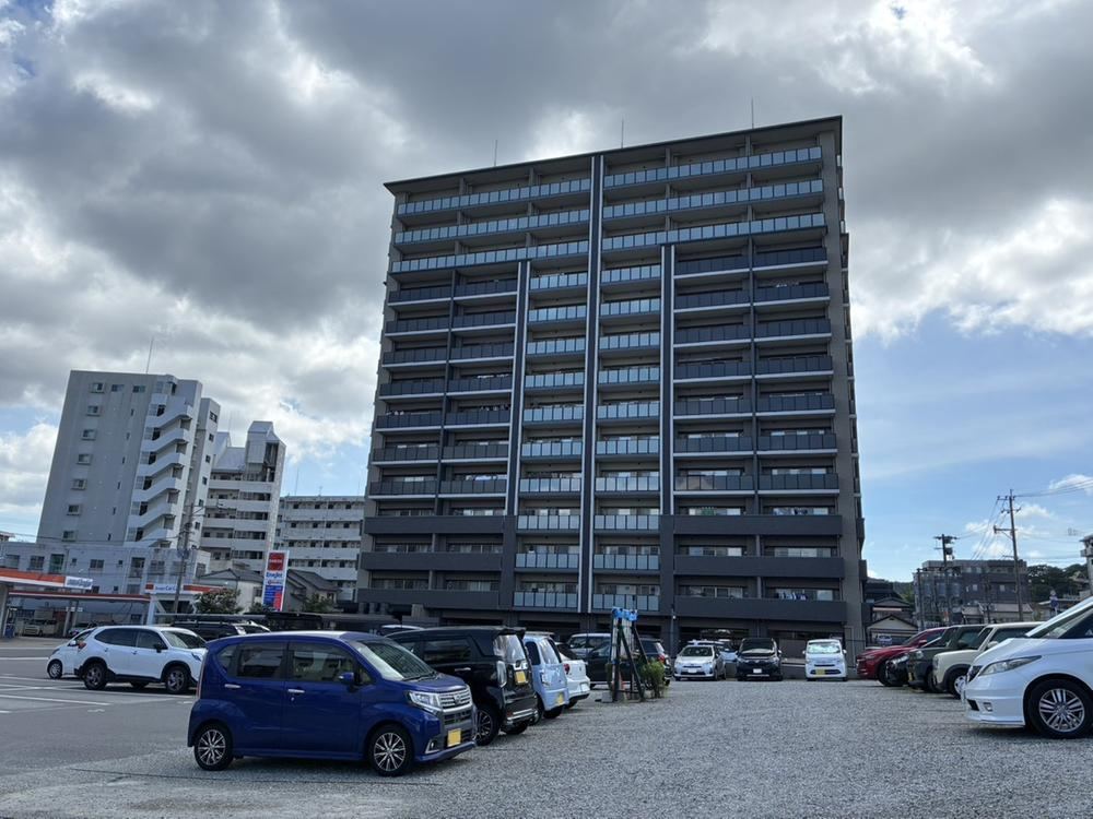 2LDK apartment in Kagoshima, Kagoshima - Photo 1