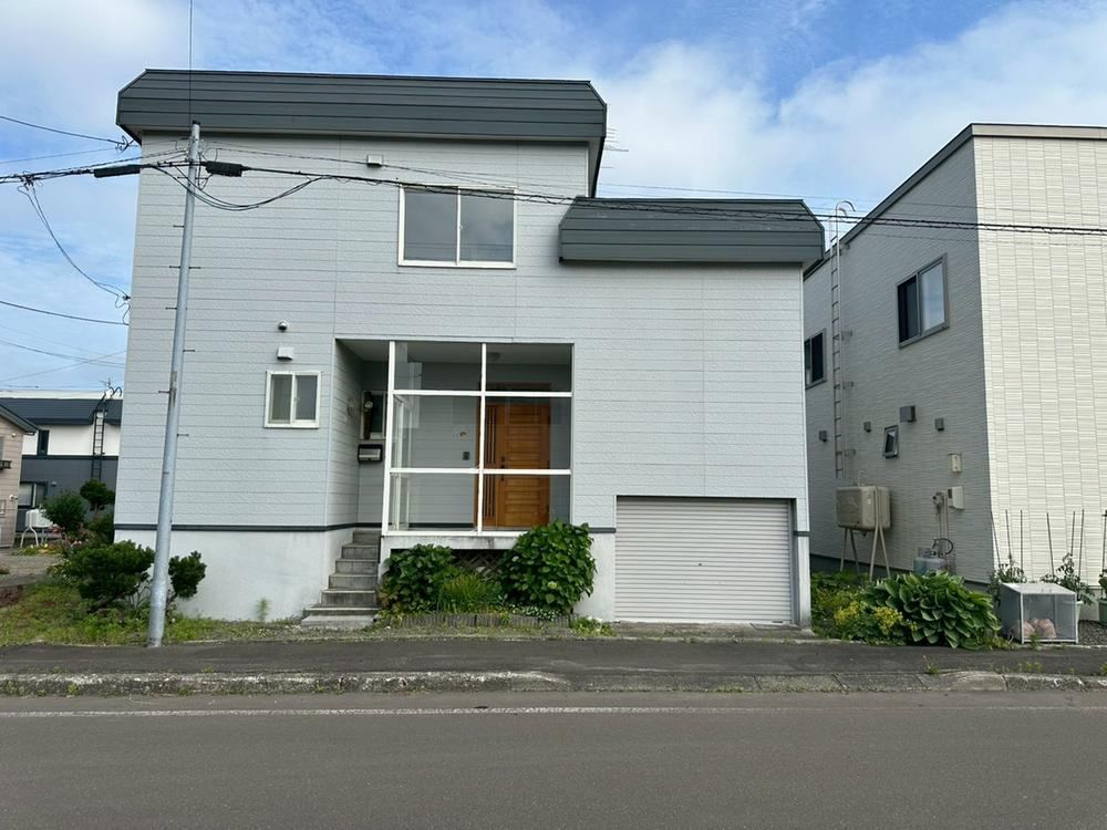 5LDK house in Eniwa, Hokkaido - Photo 1