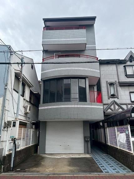 8LDKK house in Miyakojima Ward, Osaka - Photo 1
