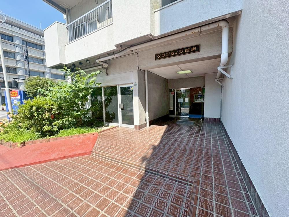 2DK apartment in Adachi Ward, Tokyo - Photo 1