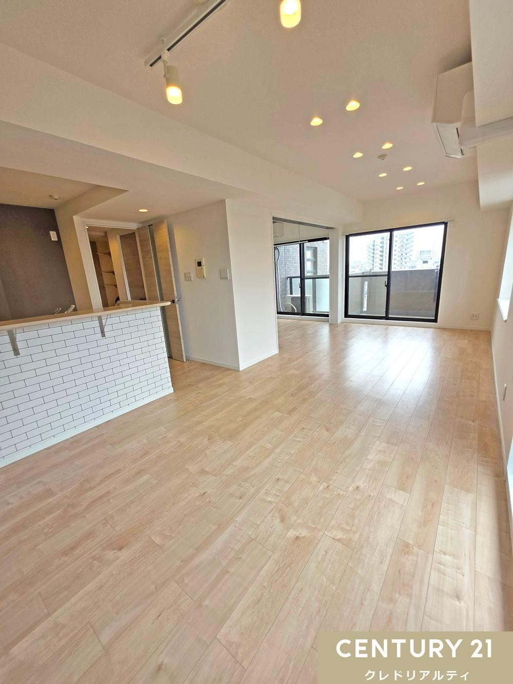 2LDK+S apartment in Sakado, Saitama - Photo 1