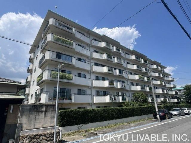 3LDK apartment in Higashinada Ward, Kobe, Hyogo - Photo 1