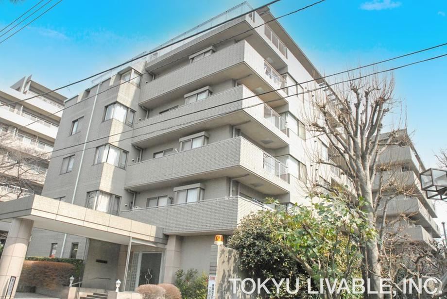 4LDK apartment in Setagaya Ward, Tokyo - Photo 1