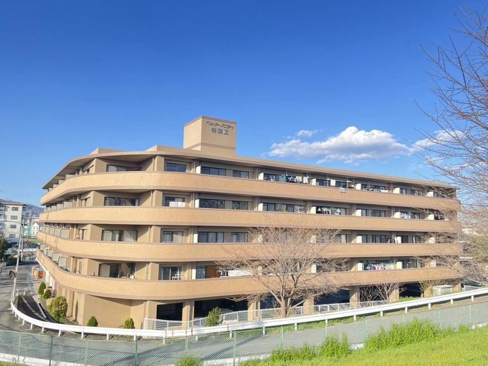 3LDK apartment in Hirakata, Osaka - Photo 1