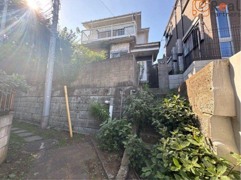 6DK house in Naka Ward, Yokohama, Kanagawa - Photo 1