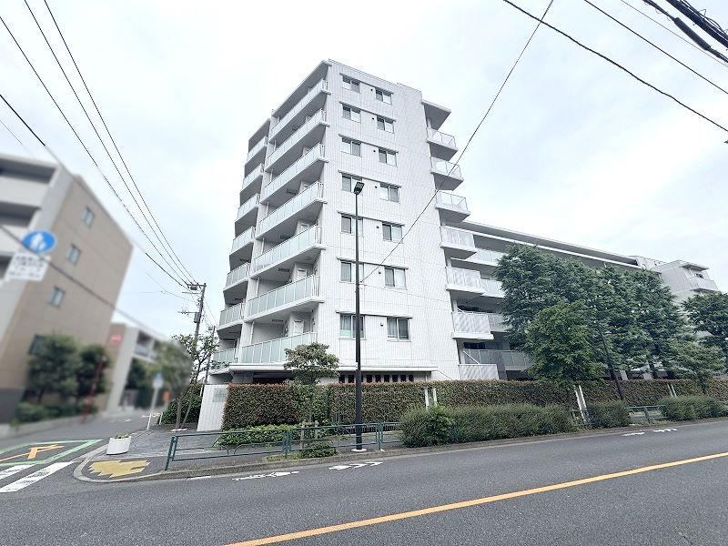 3LDK apartment in Nakano Ward, Tokyo - Photo 1