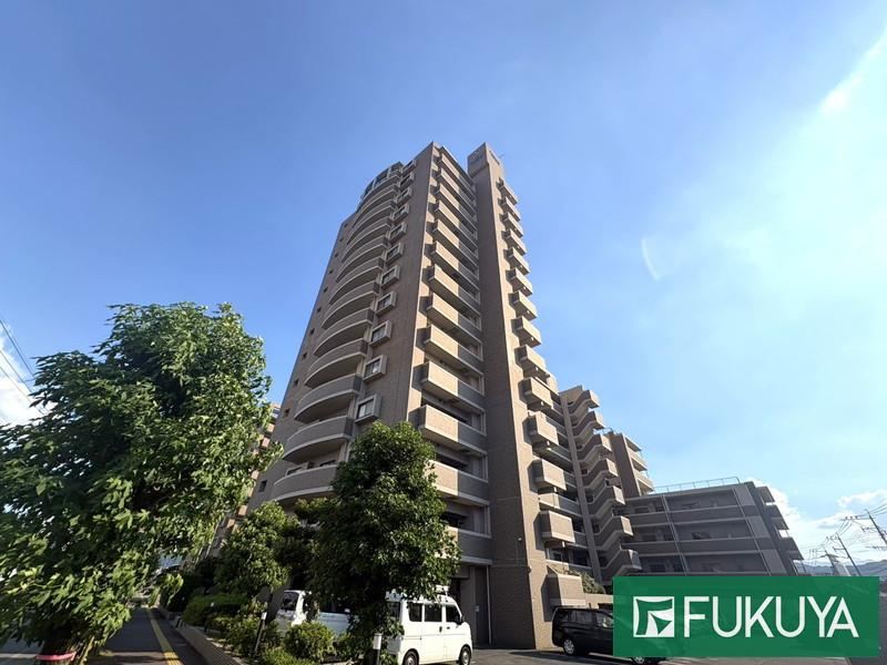 4LDK apartment in Nakagawa, Fukuoka - Photo 1