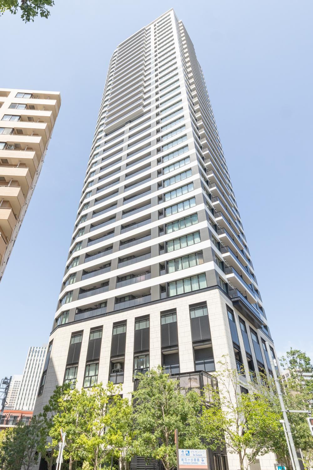 2LDK apartment in Toshima Ward, Tokyo - Photo 1
