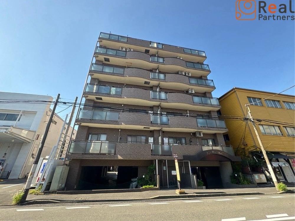 3LDK apartment in Minami Ward, Yokohama, Kanagawa - Photo 1