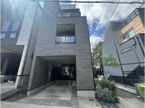 3LDK house in Nishi Ward, Yokohama, Kanagawa - Photo 1