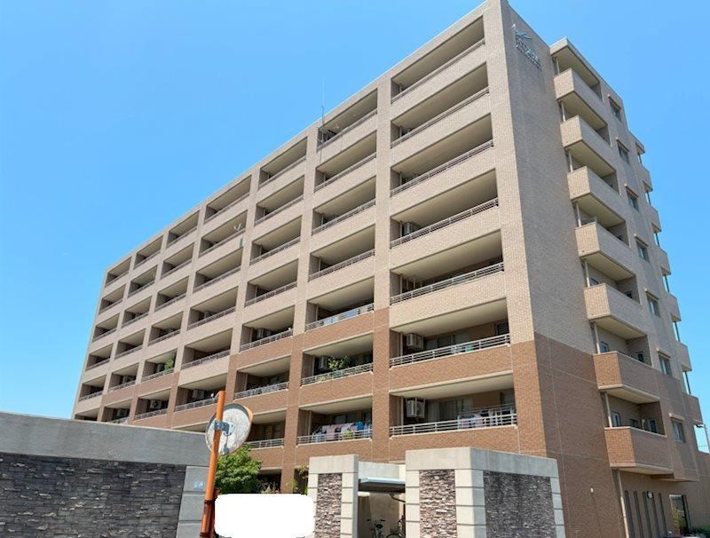 3LDK apartment in Suzuka, Mie - Photo 1