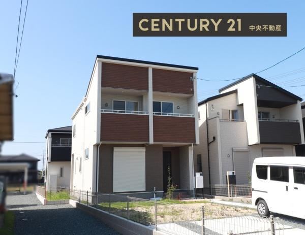 4LDK house in Iwata, Shizuoka - Photo 1