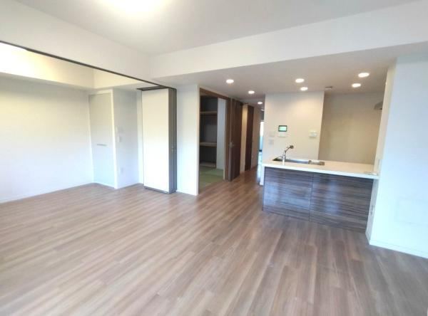 4LDK apartment in Tempaku Ward, Nagoya, Aichi - Photo 1