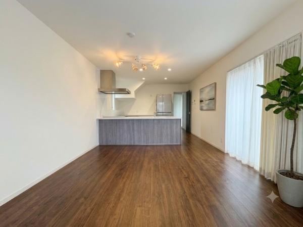 4LDK house in Chigasaki, Kanagawa - Photo 1