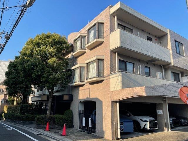3LDK apartment in Bunkyo Ward, Tokyo - Photo 1