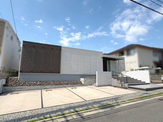4LDK house in Kuwana, Mie - Photo 1