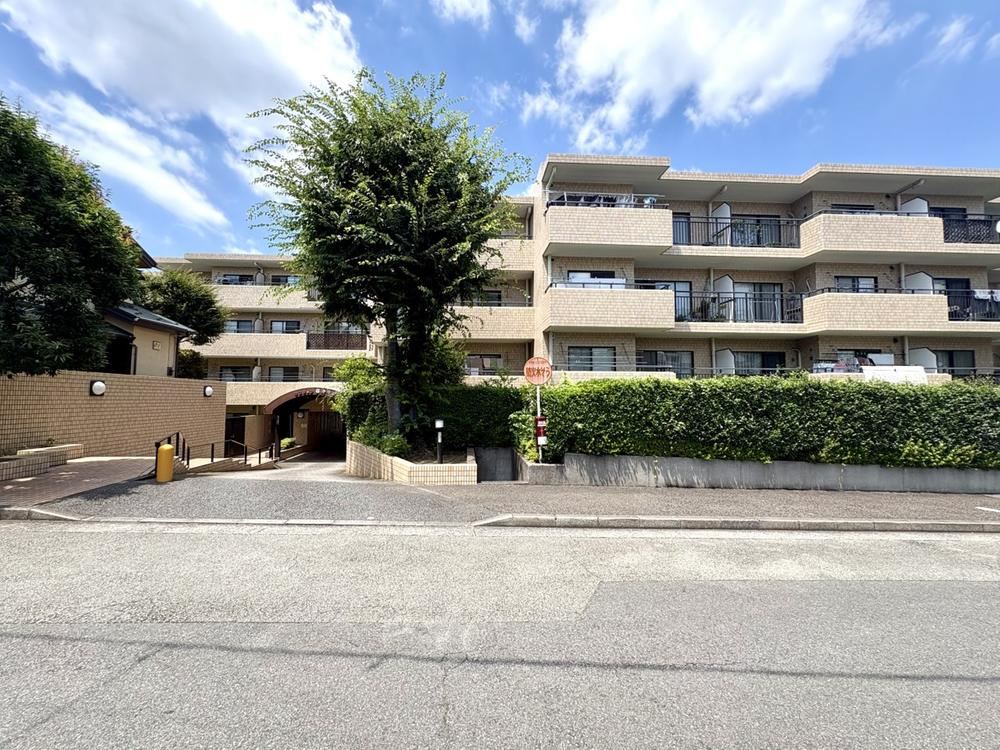 3LDK apartment in Kokubunji, Tokyo - Photo 1