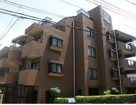 4LDK apartment in Kita Ward, Saitama - Photo 1