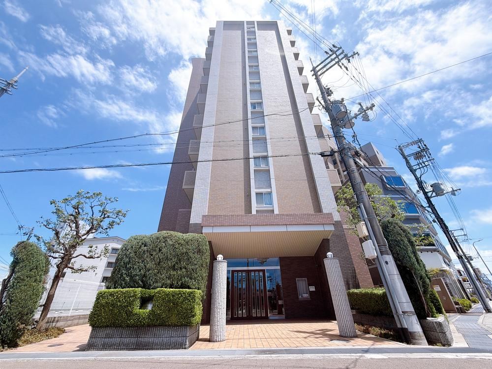 3LDK apartment in Kita Ward, Sakai, Osaka - Photo 1