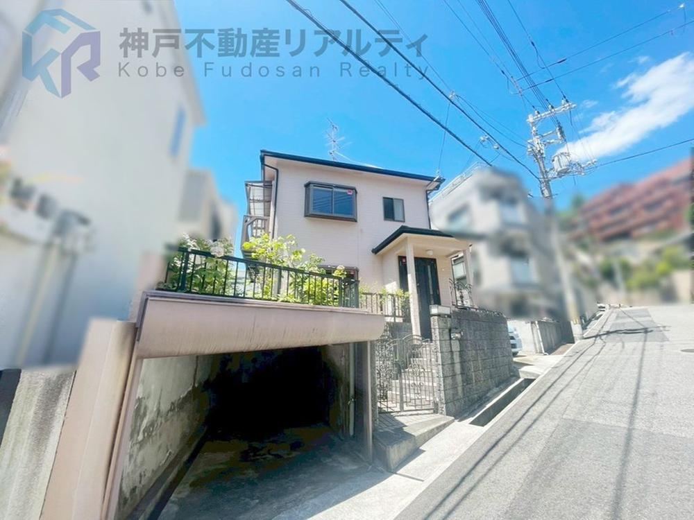 2LDK house in Higashinada Ward, Kobe, Hyogo - Photo 1