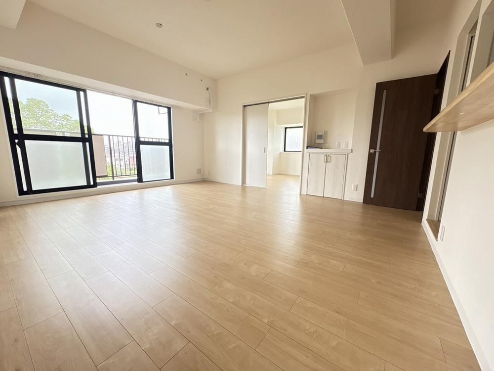 4LDK apartment in Kuki, Saitama - Photo 1