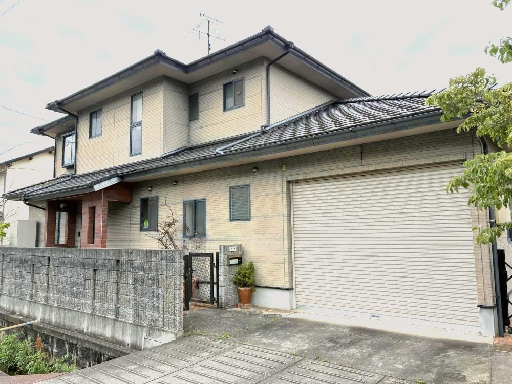 6LDK+S house in Naka Ward, Okayama - Photo 1