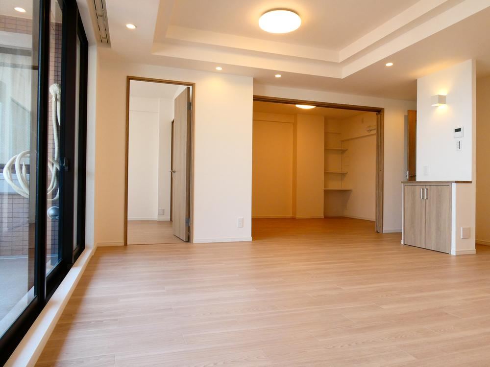 3LDK apartment in Nada Ward, Kobe, Hyogo - Photo 1