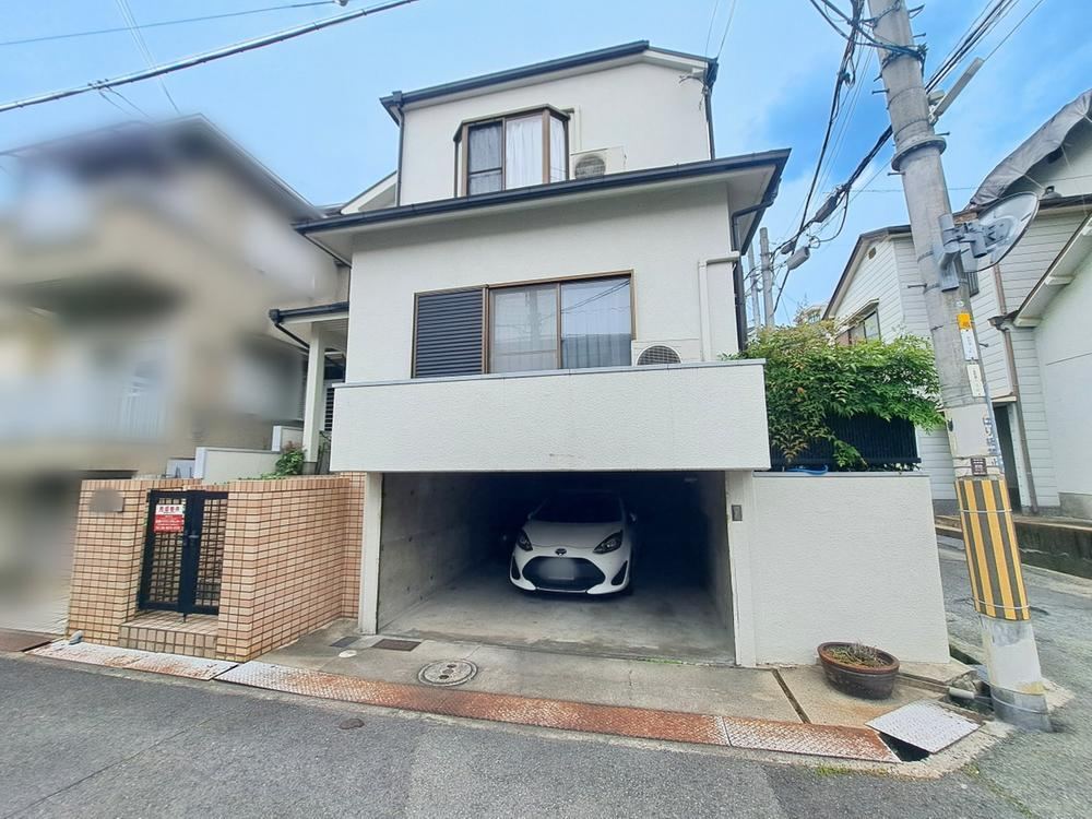 4LDK house in Suita, Osaka - Photo 1