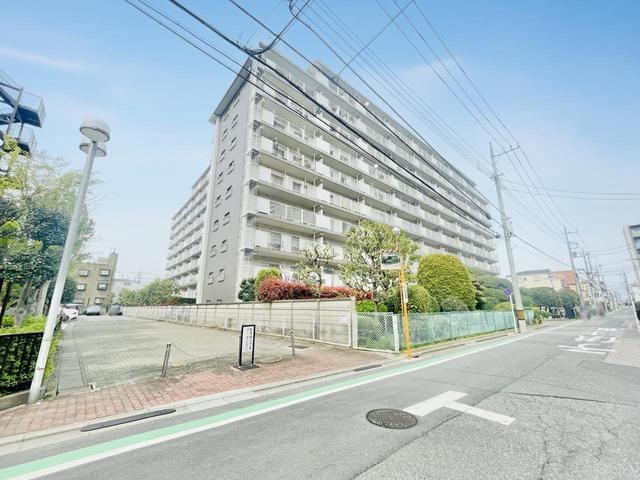 3LDK apartment in Urawa Ward, Saitama - Photo 1