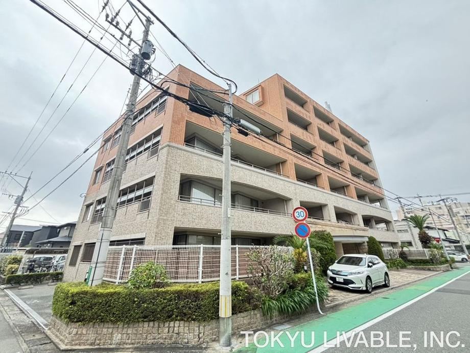 2LDK apartment in Sawara Ward, Fukuoka - Photo 1
