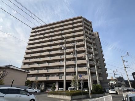 3LDK apartment in Takamatsu, Kagawa - Photo 1