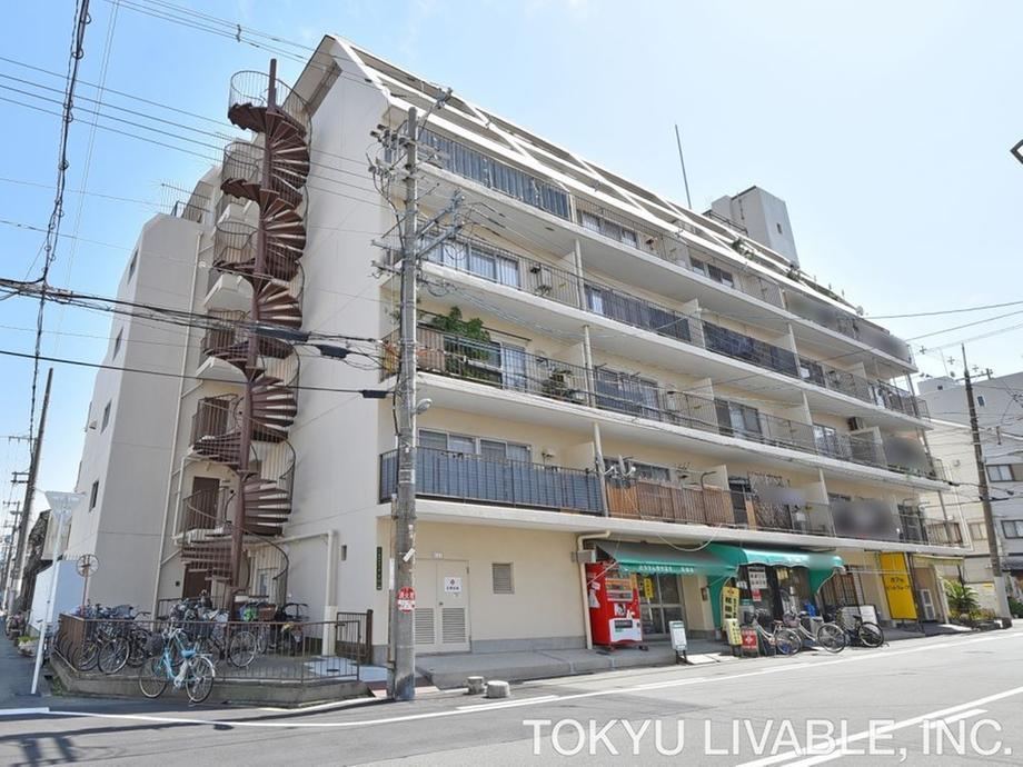 1LDK apartment in Joto Ward, Osaka - Photo 1
