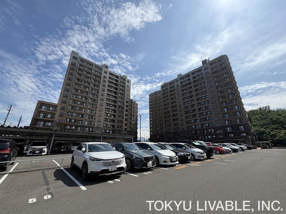 3LDK apartment in Nishi Ward, Sapporo, Hokkaido - Photo 1