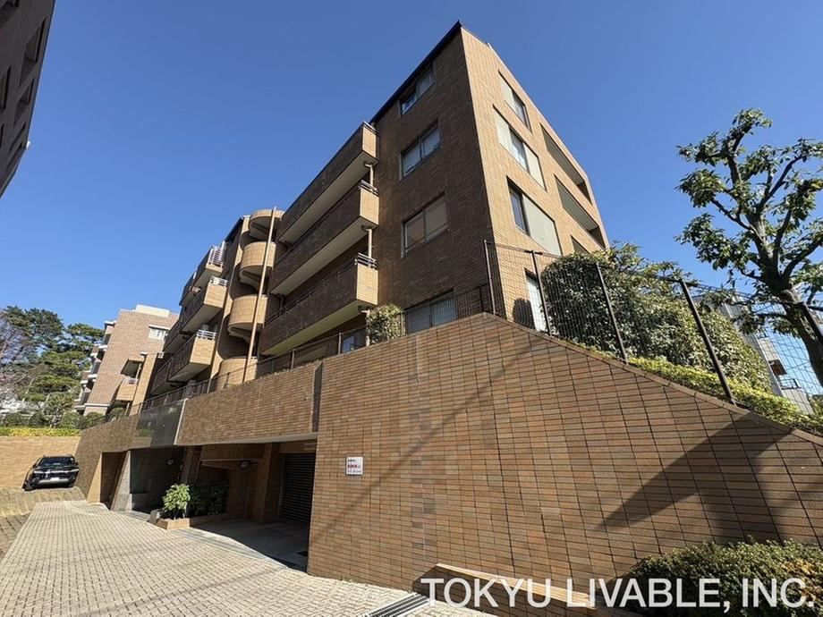 3LDK apartment in Setagaya Ward, Tokyo - Photo 1