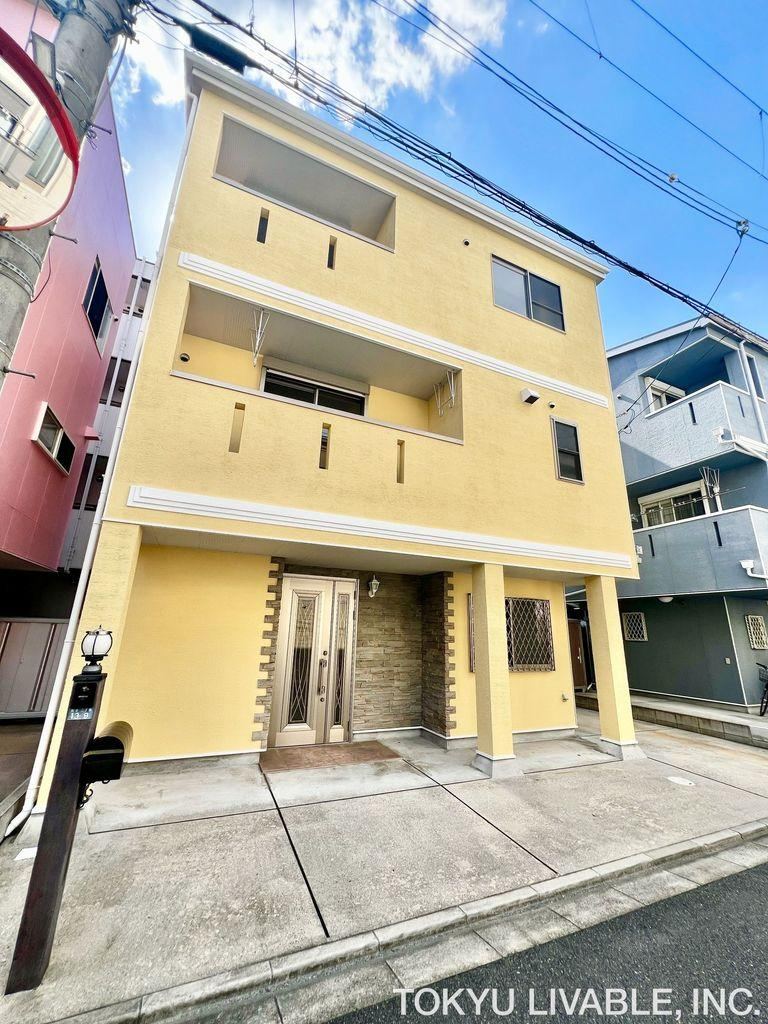 4LDK house in Settsu, Osaka - Photo 1