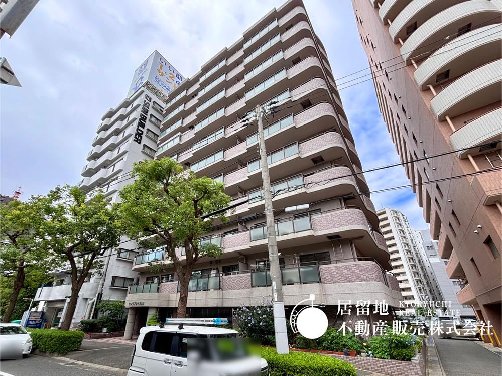 2LDK+S apartment in Chuo Ward, Kobe, Hyogo - Photo 1
