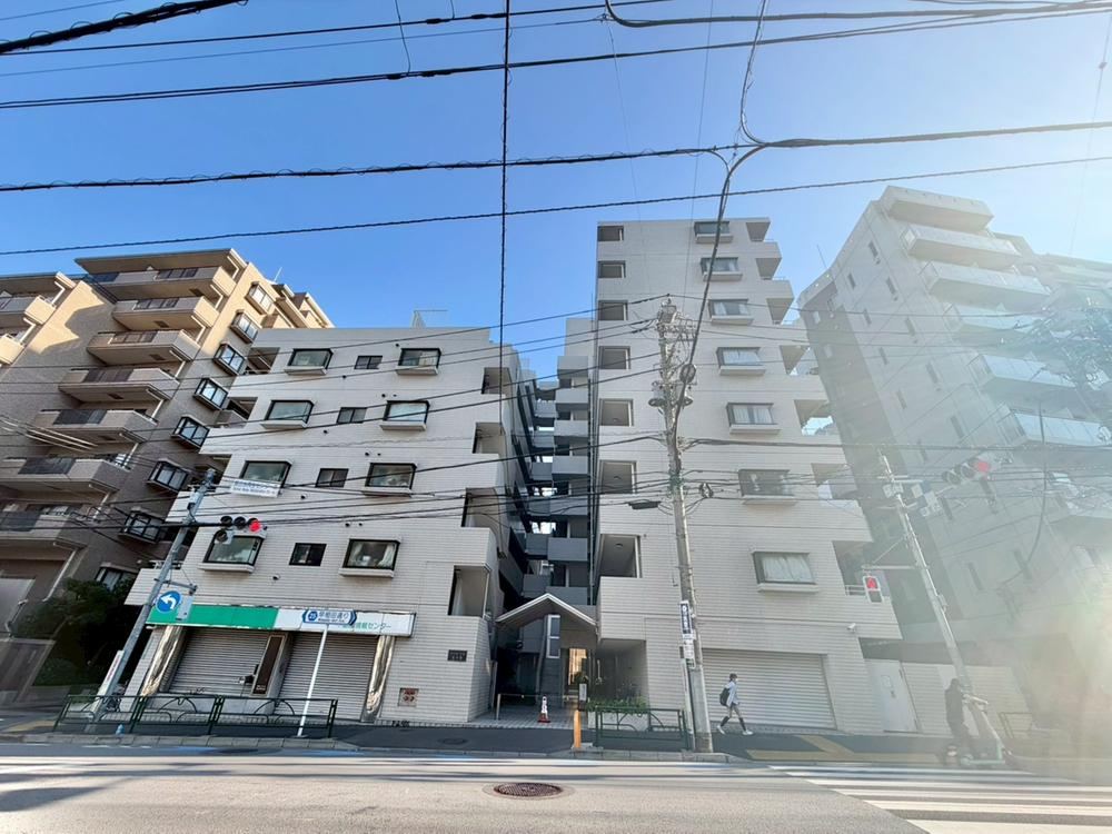 2LDK apartment in Nakano Ward, Tokyo - Photo 1