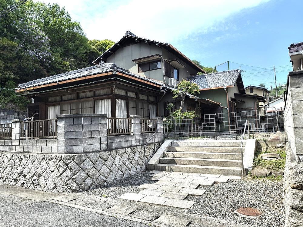 7DK house in Tamano, Okayama - Photo 1