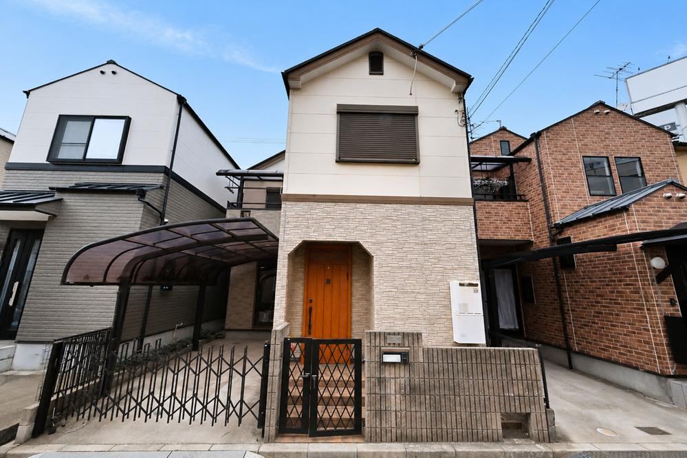 3LDK house in Hirakata, Osaka - Photo 1