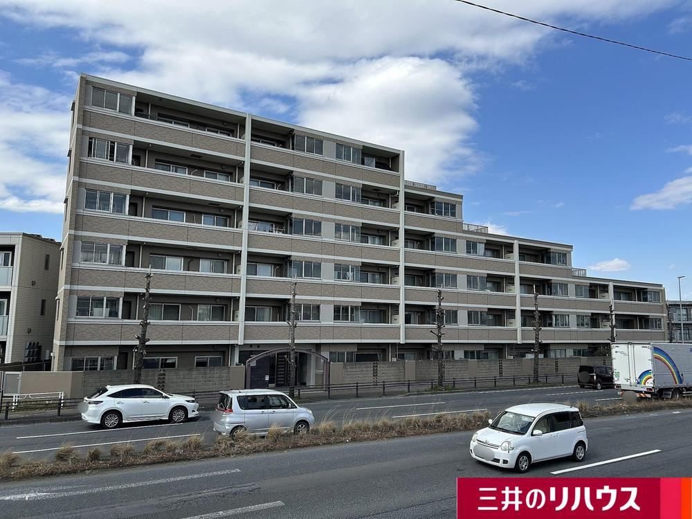 3LDK apartment in Kita Ward, Saitama - Photo 1