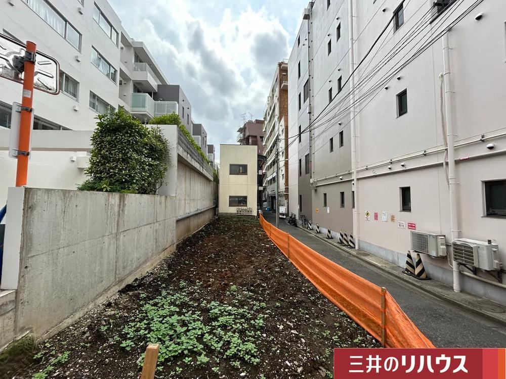 108 m² land in Shibuya Ward, Tokyo - Photo 1