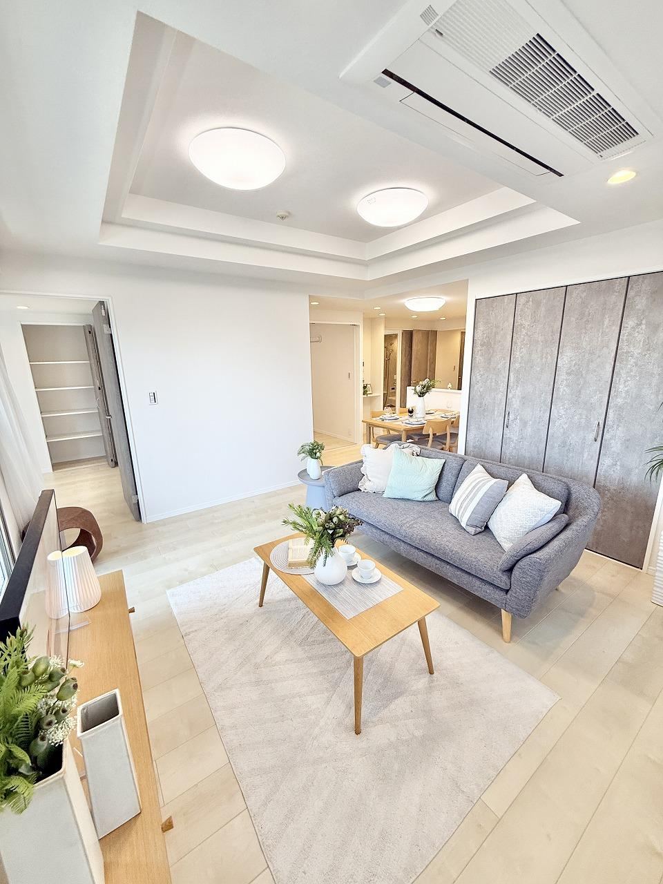 2LDK apartment in Kunitachi, Tokyo - Photo 1