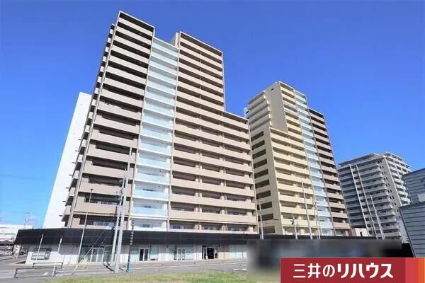 4LDK apartment in Anjo, Aichi - Photo 1