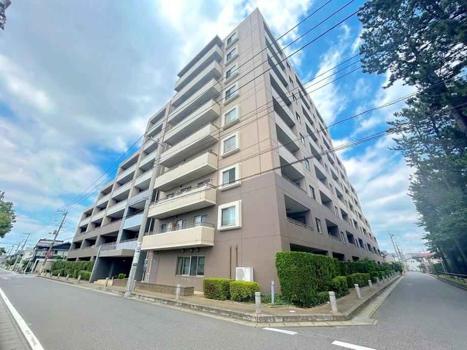 4LDK apartment in Funabashi, Chiba - Photo 1